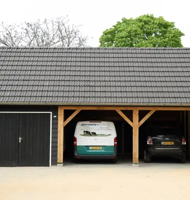 Houten kapschuur met carport.02