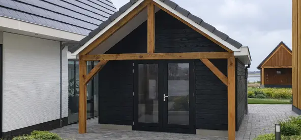 Tuinhuis met overkapping1