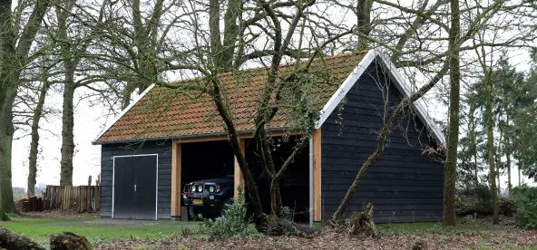 Houten kapschuur.04