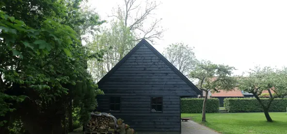 Houten kapschuur.02
