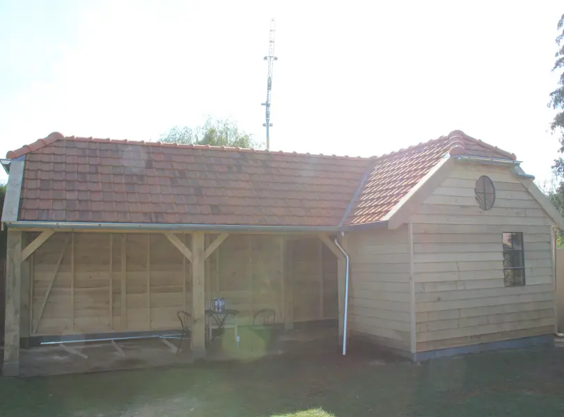 tuinhuis met overkapping.01